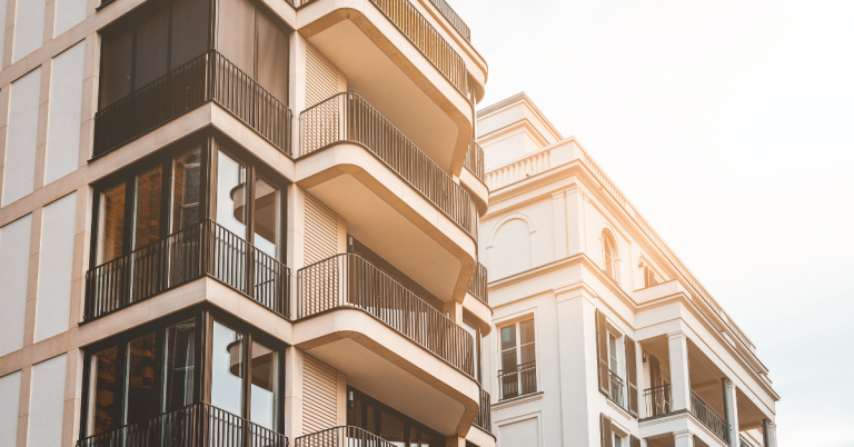 Allonge Definition & Meaning in Real Estate (expert explains)